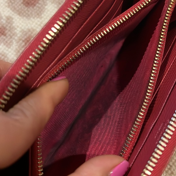PRADA WALLET - Picture 5 of 8